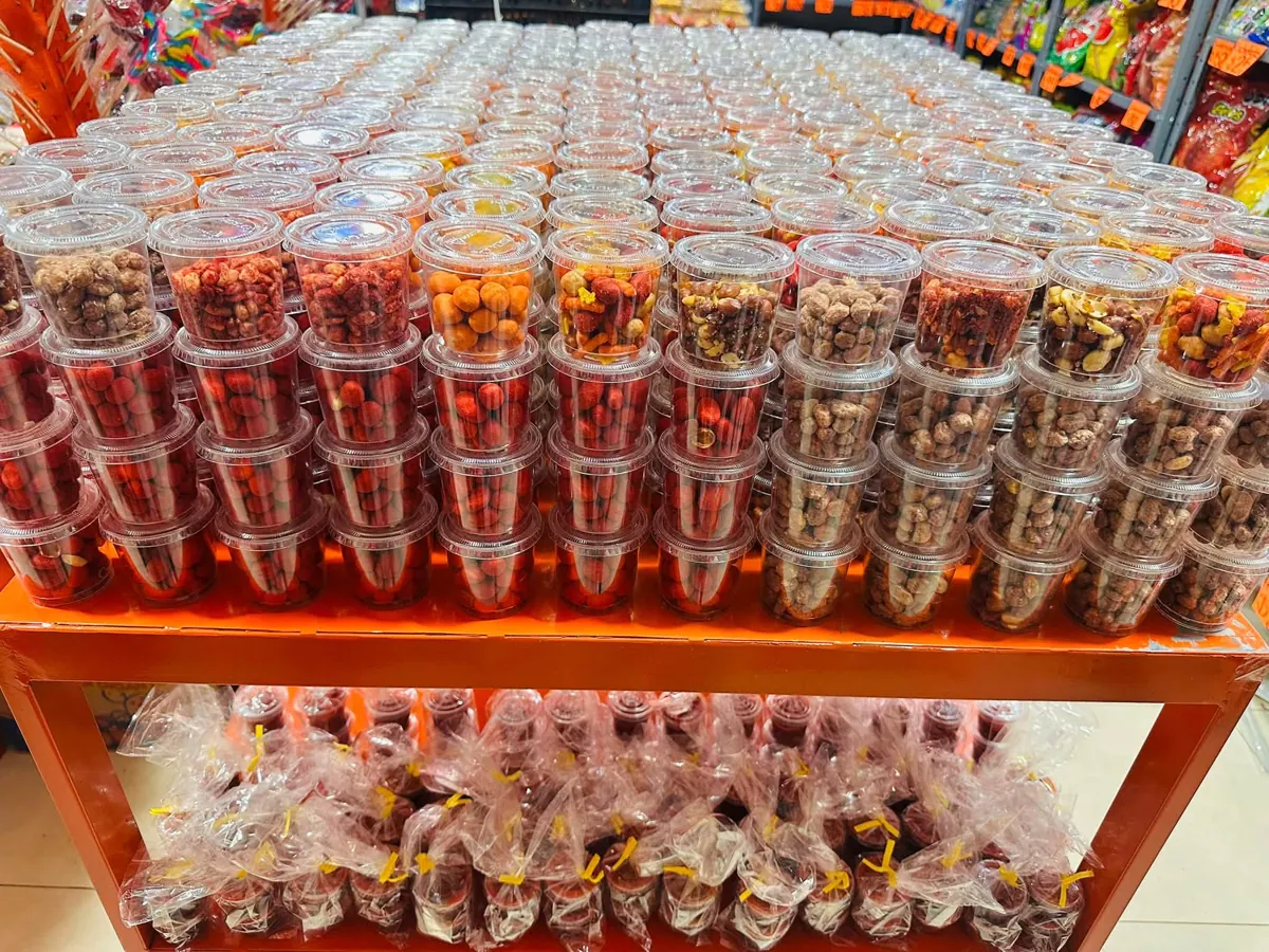 Variedad de dulces y productos de Dulcería Rangel, fotografía 8
